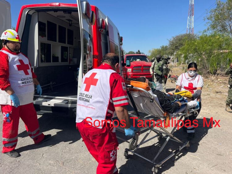 En Reynosa: Motociclista es derrumbado y resulta herido tras ser confundido por Soldados