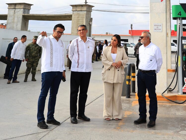 En Soto La Marina: Supervisa gobernador operaciones y despacho de la Gasolinera del Pueblo