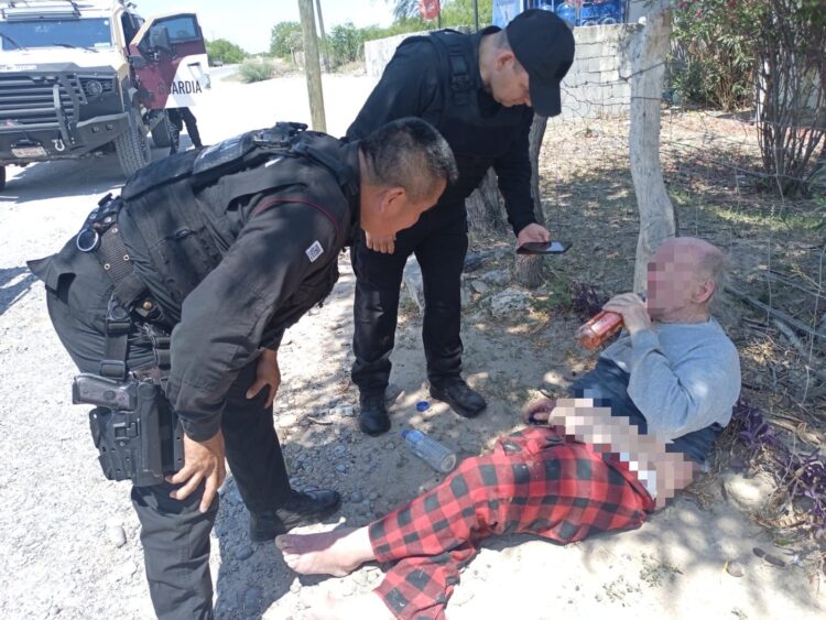 Guardia Estatal auxilia a adulto mayor en situación de abandono en Díaz Ordaz