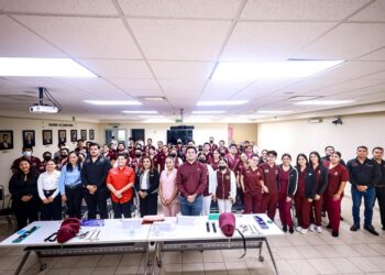 Participan estudiantes de enfermería en talleres sobre salud sexual y reproductiva: INJUVE