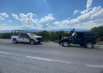 Presencia de la Guardia Estatal permite atención oportuna a automovilista en la Carretera Federal 101