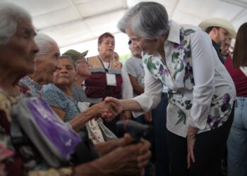 DIF Tamaulipas acerca servicios gratuitos a familias de Llera con la brigada Transformando Familias