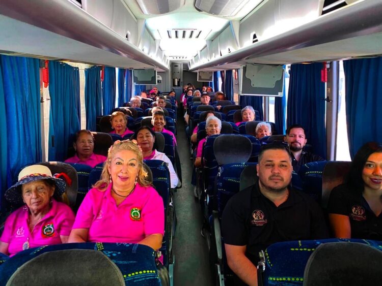 Disfrutan viaje de turismo social 55 jubiladas y jubilados: Sectur
