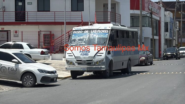 Abuelito se infarta en microbús de Paseo de Las Flores en Reynosa