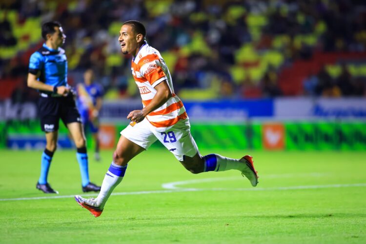 Correcaminos sorprende y golea a Morelia 1-3  como visitante; queda como líder en la tabla