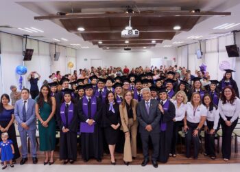 CREE del DIF Tamaulipas gradúa a 32 profesionales de la rehabilitación