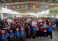 Entregó Carlos Peña Ortiz más de 500 mochilas con kits escolares en la primaria Iztaccíhuatl