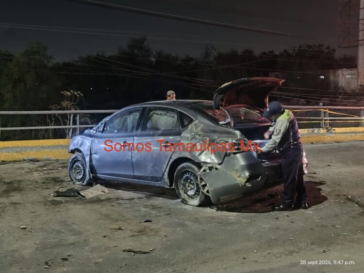 Mujer resulta lesionada tras volcar su vehículo en Boulevard Morelos de Reynosa